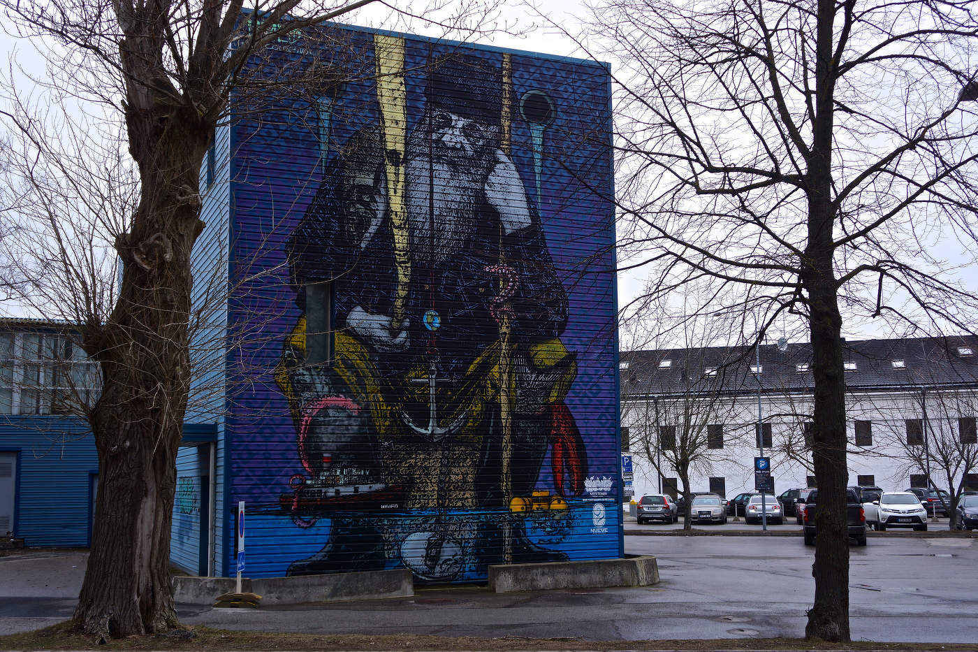 Мурал со старым «морским волком»