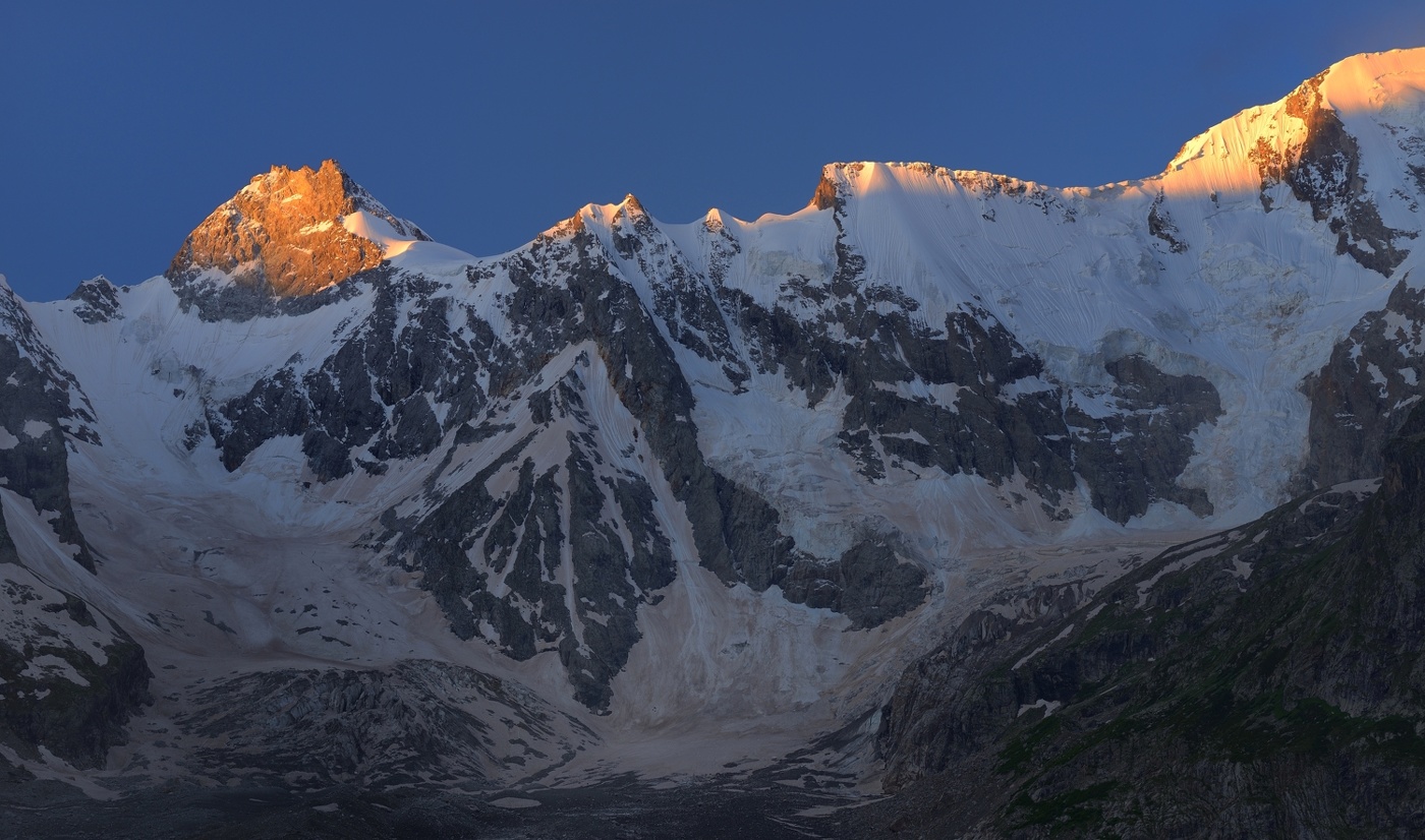 Рассвет в горах