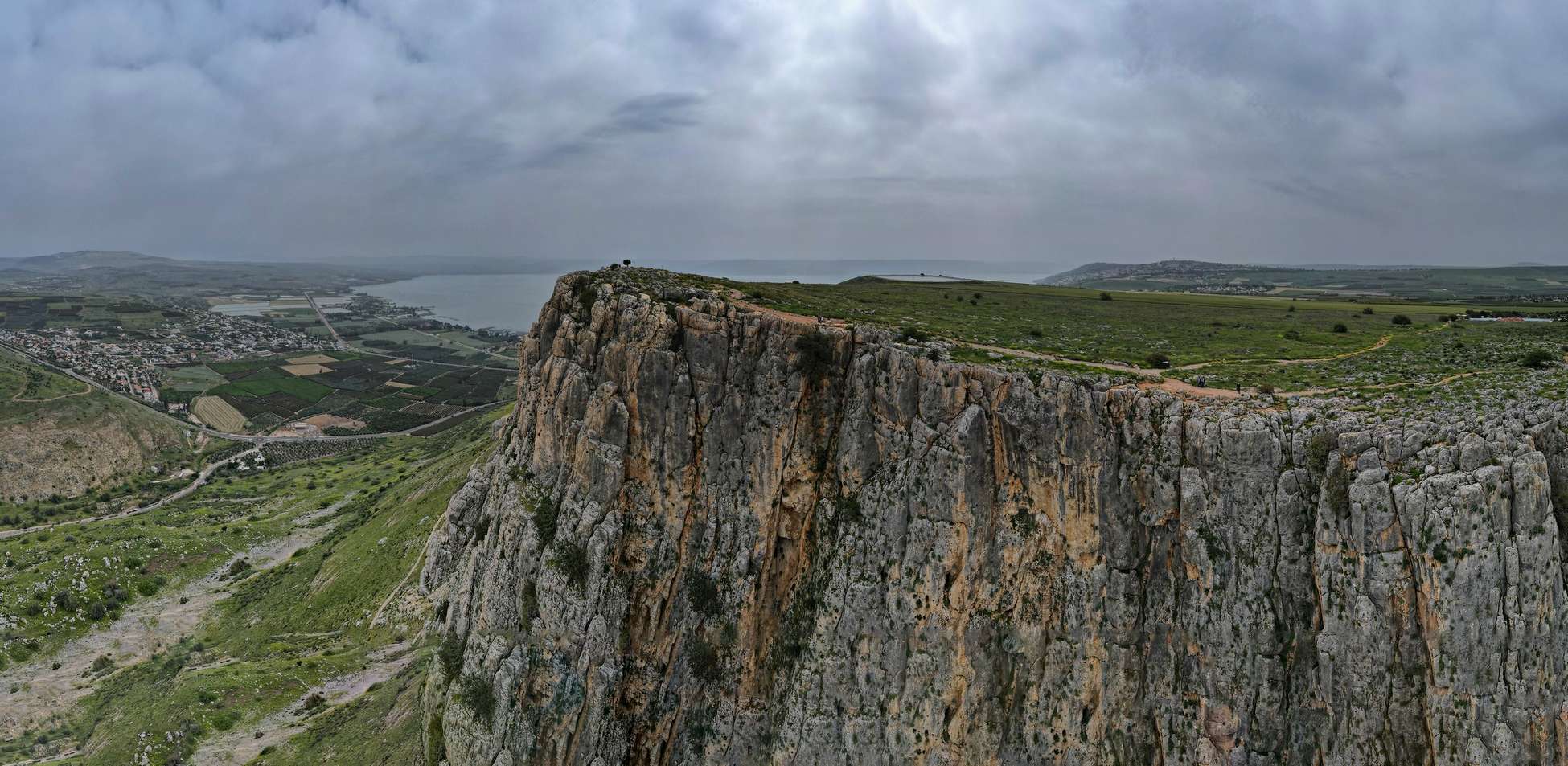 Гора Арбель