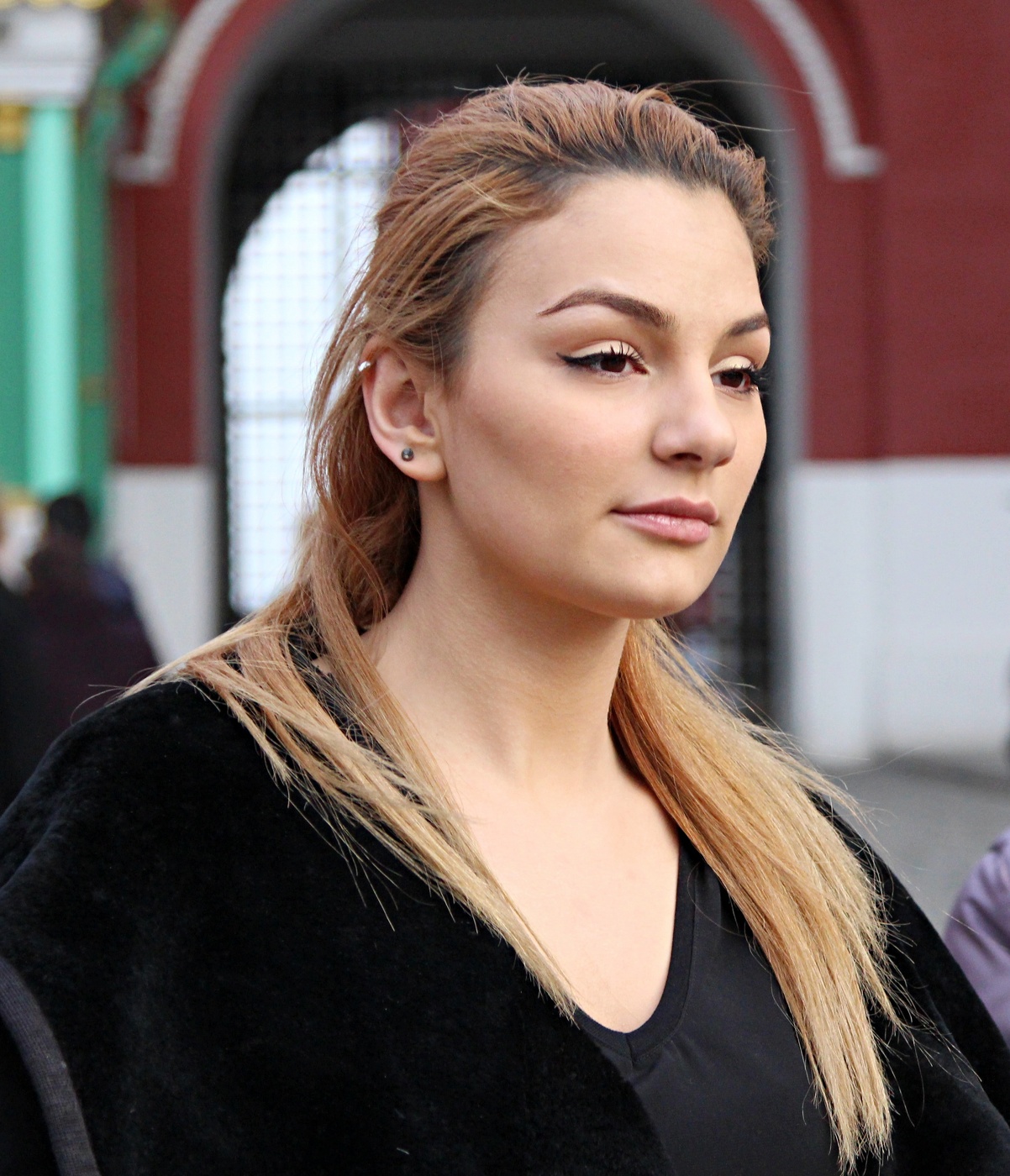 Портрет прохожей