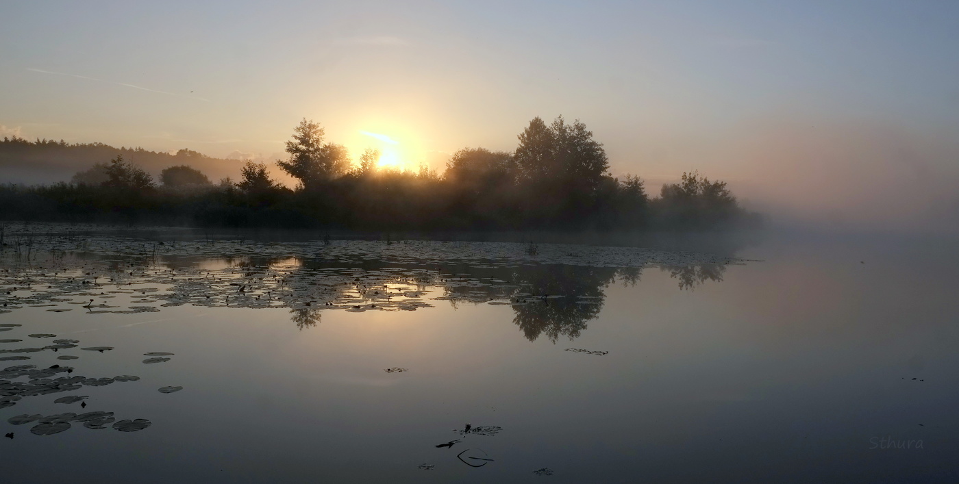 Тишина на рассвете.