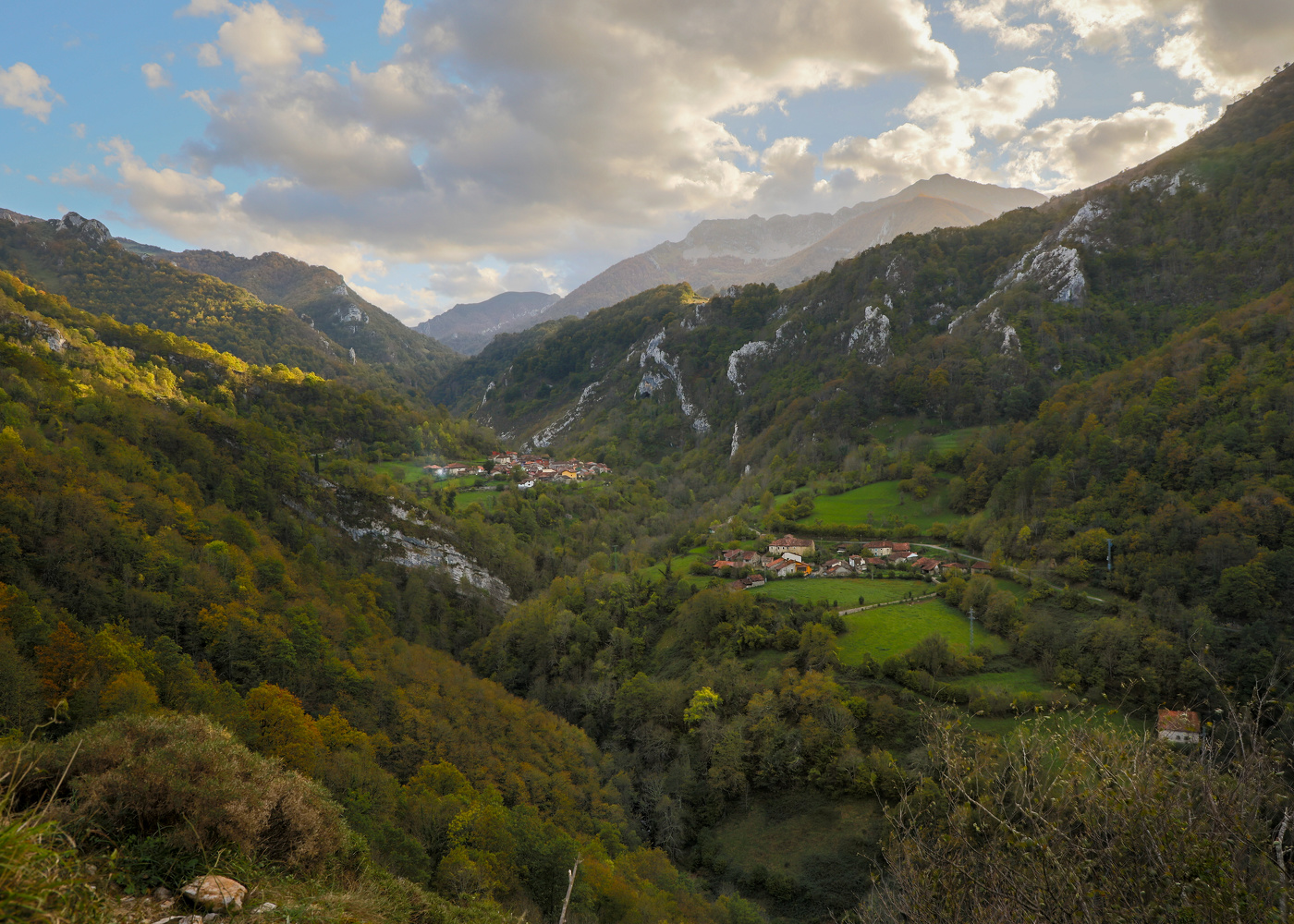 Среди гор...