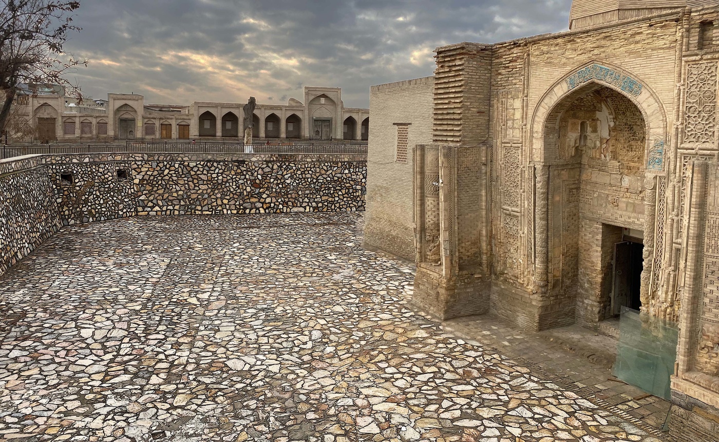 Каменное безлюдье