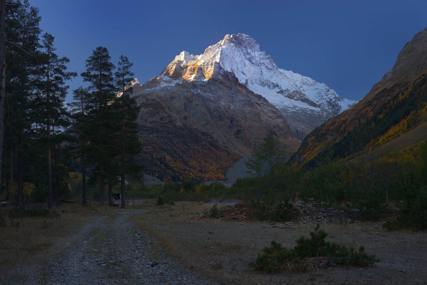 Рассвет в горах