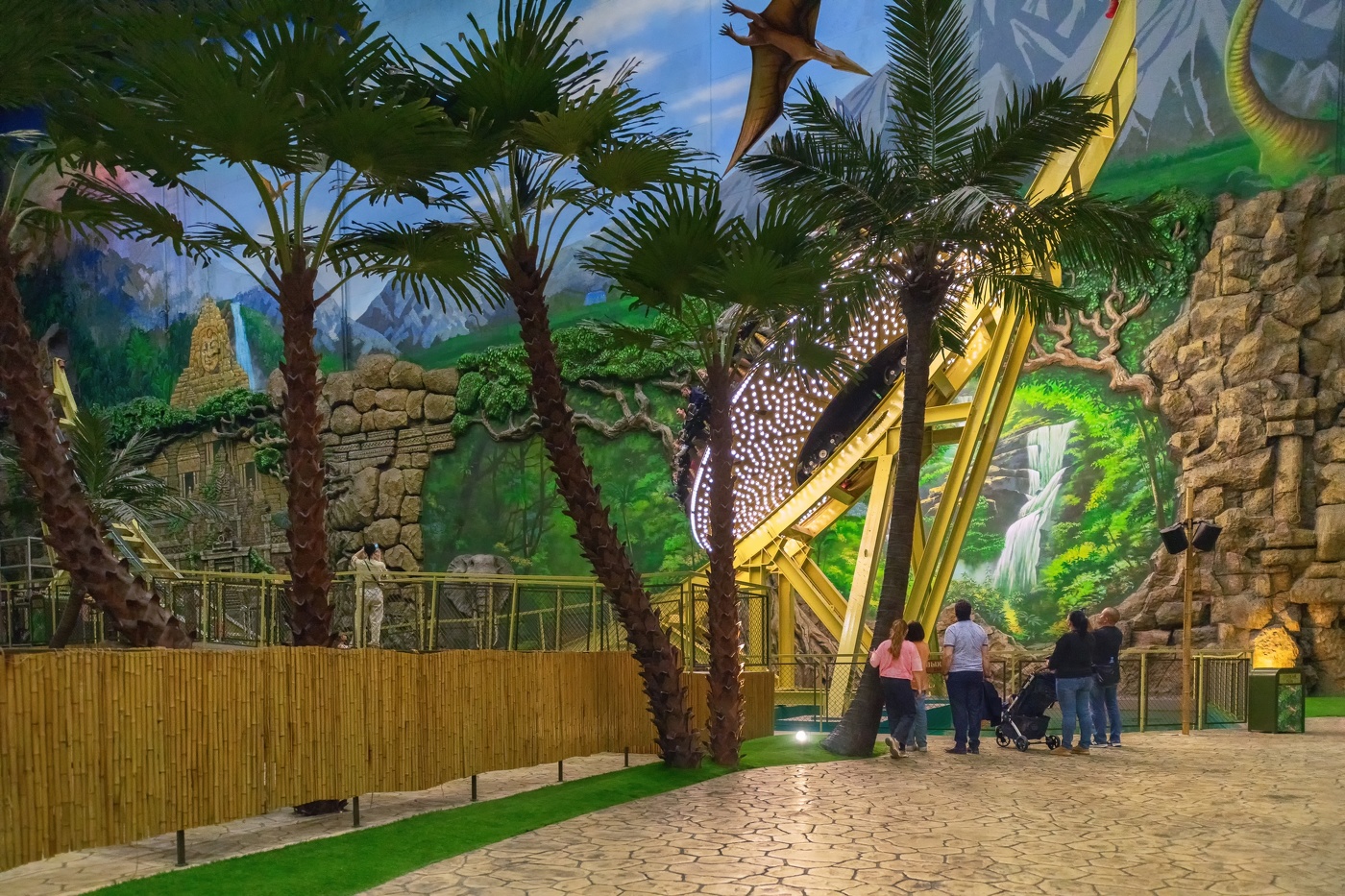 В Тематическом парке развлечений