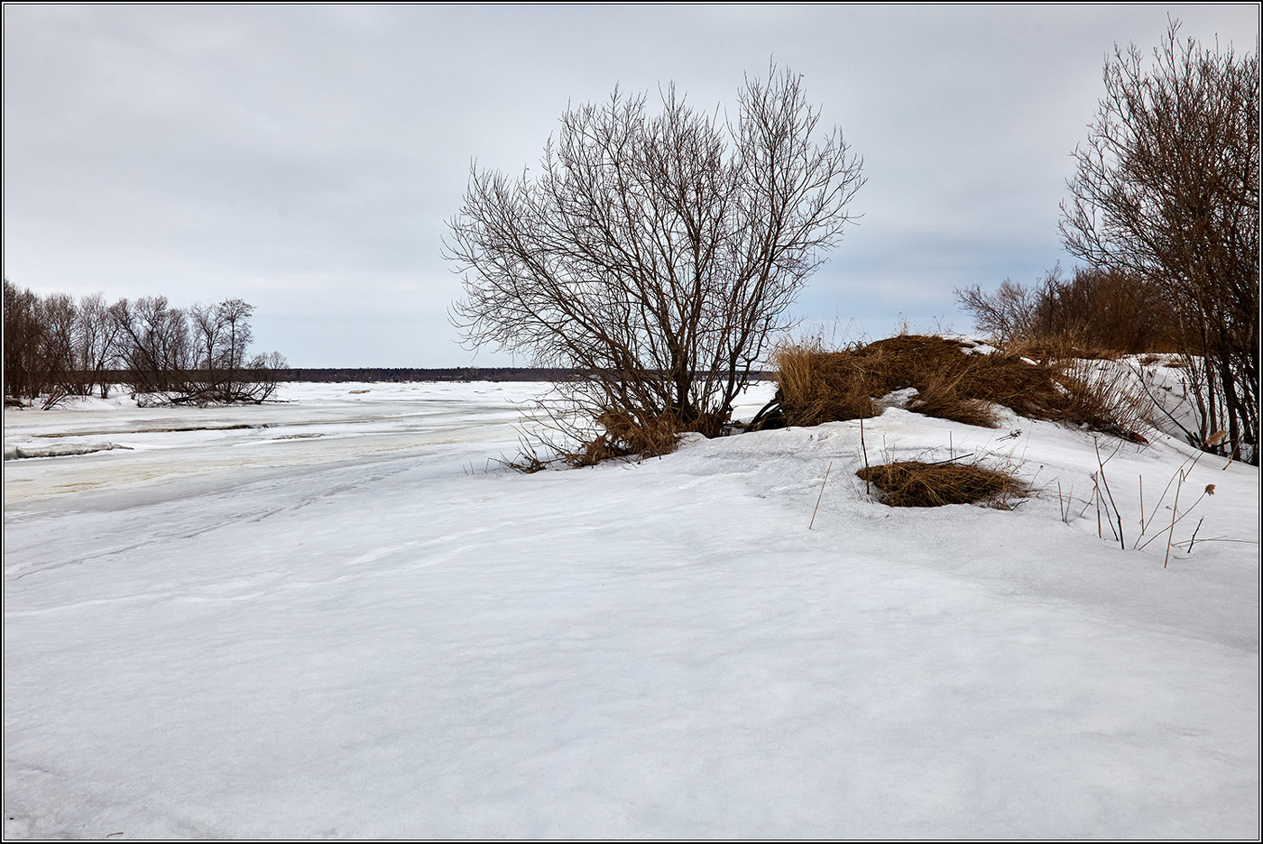 Апрель на Северной Двине.