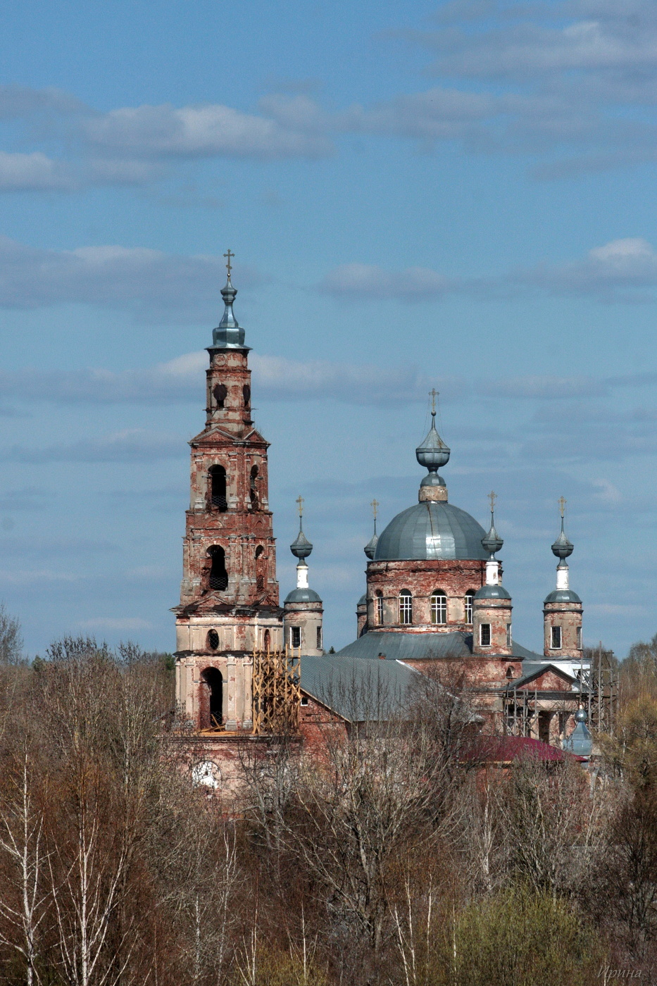 Церковь Воскресения Словущего в Воскресенском в Поречье.