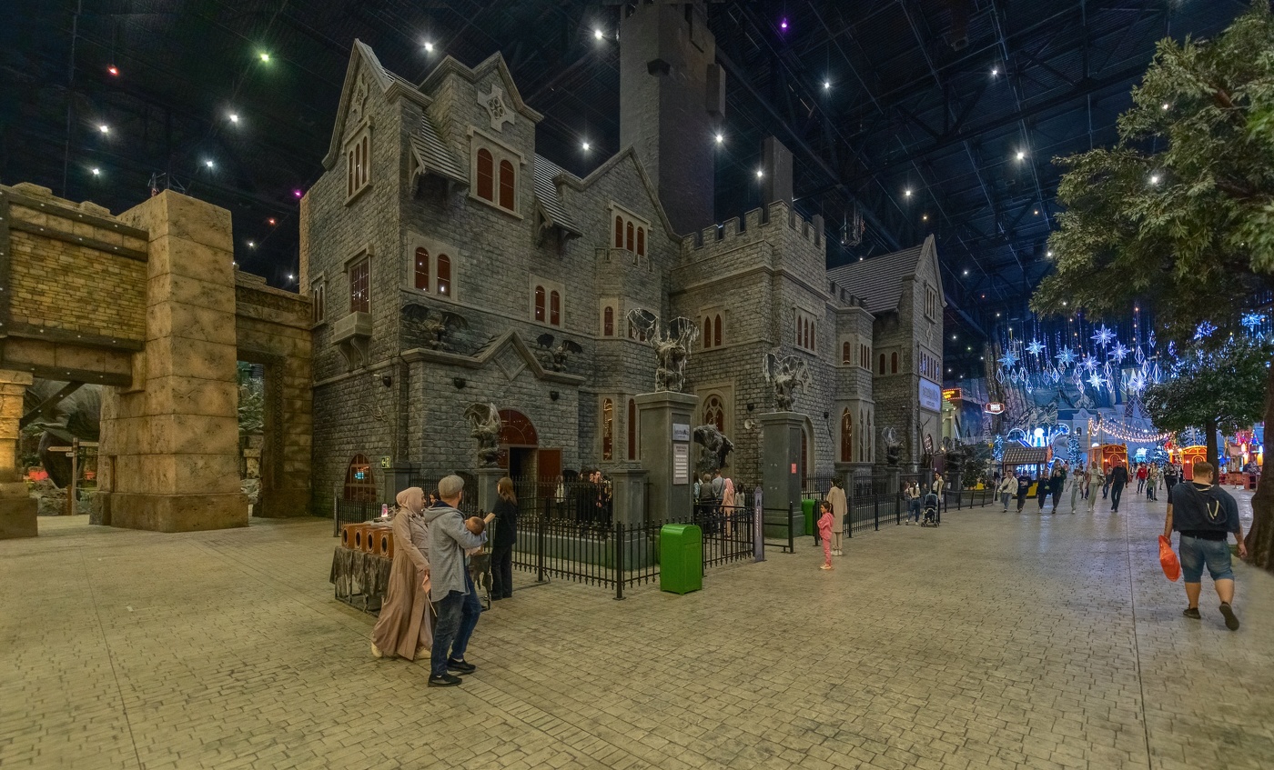 В Тематическом парке развлечений