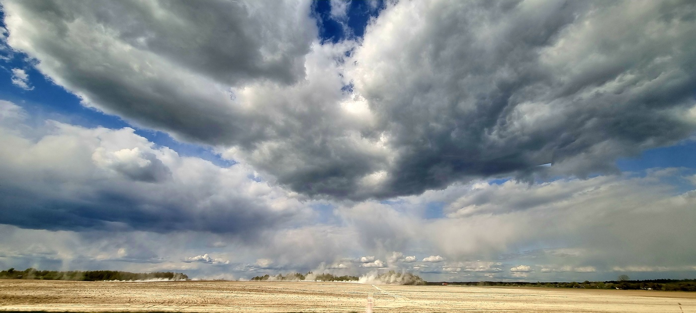 Весенние небеса...