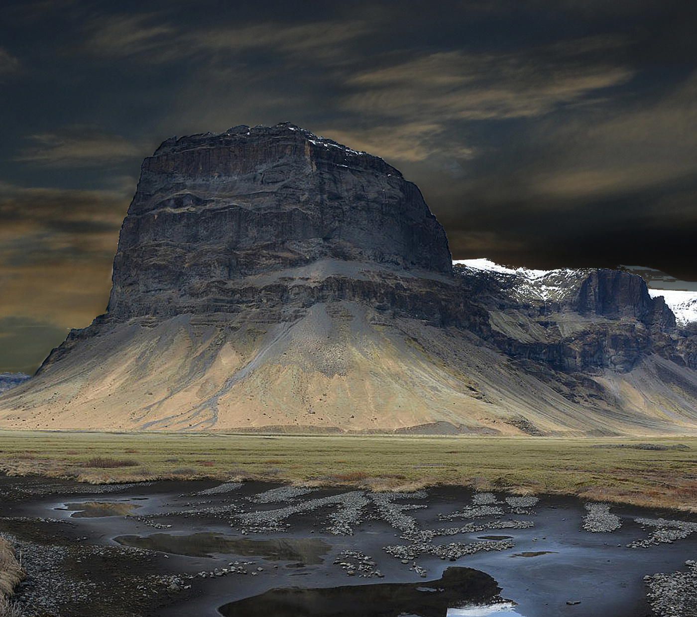 Под пристальным "оком"