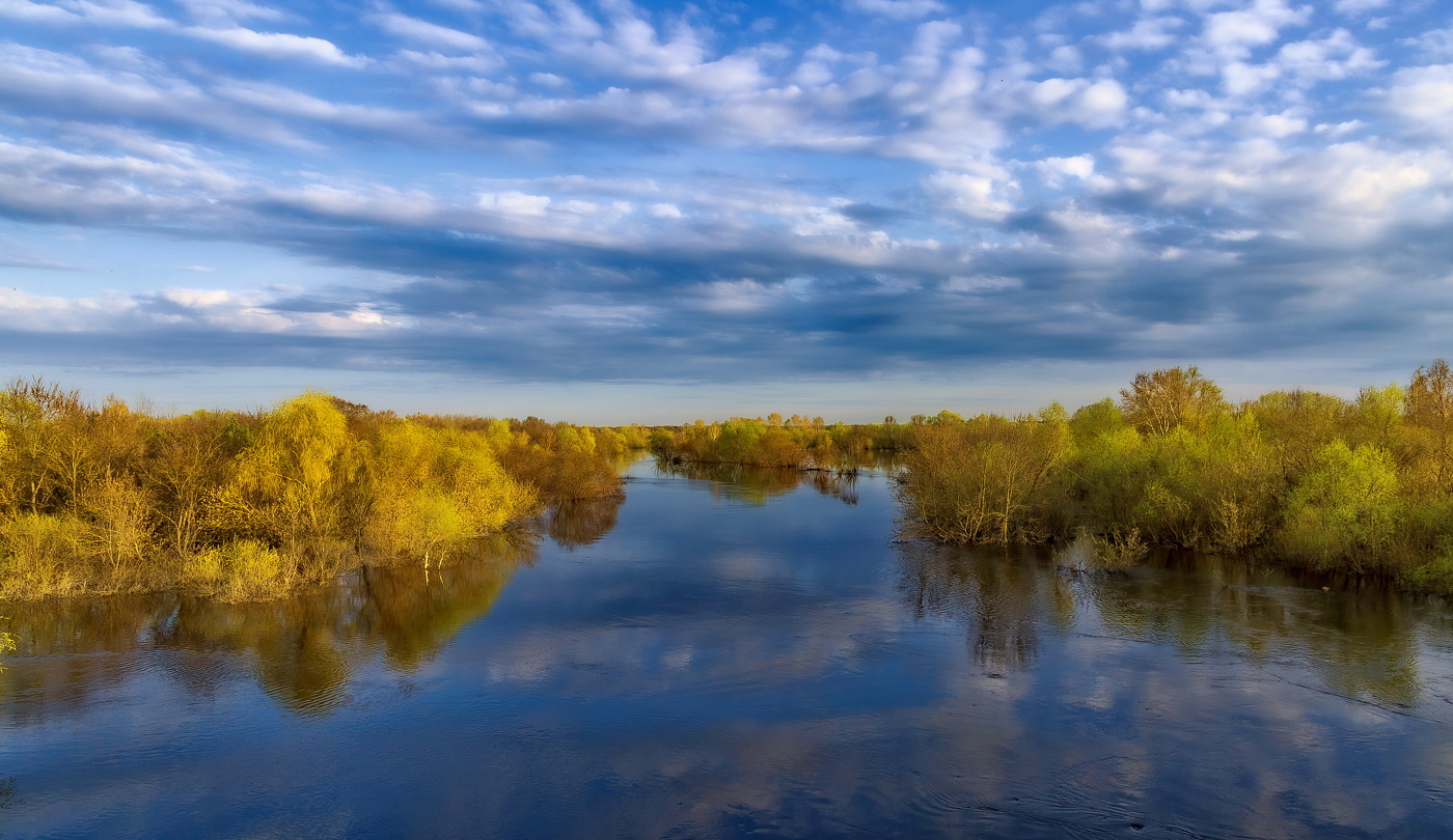 Вновь апрель и половодье...