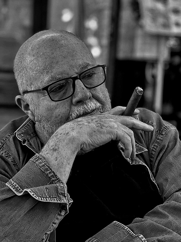 *Человек Мира**