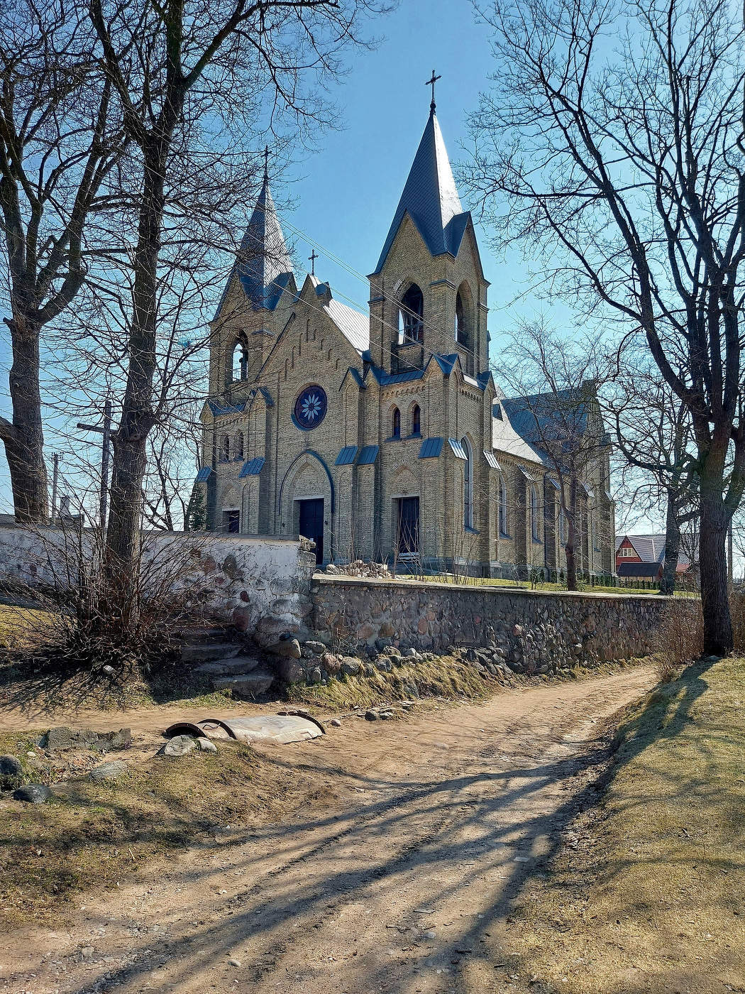 Костёл в Ракове.