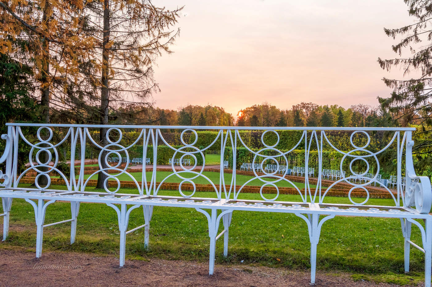 Осеннее утро в Екатерининском парке.