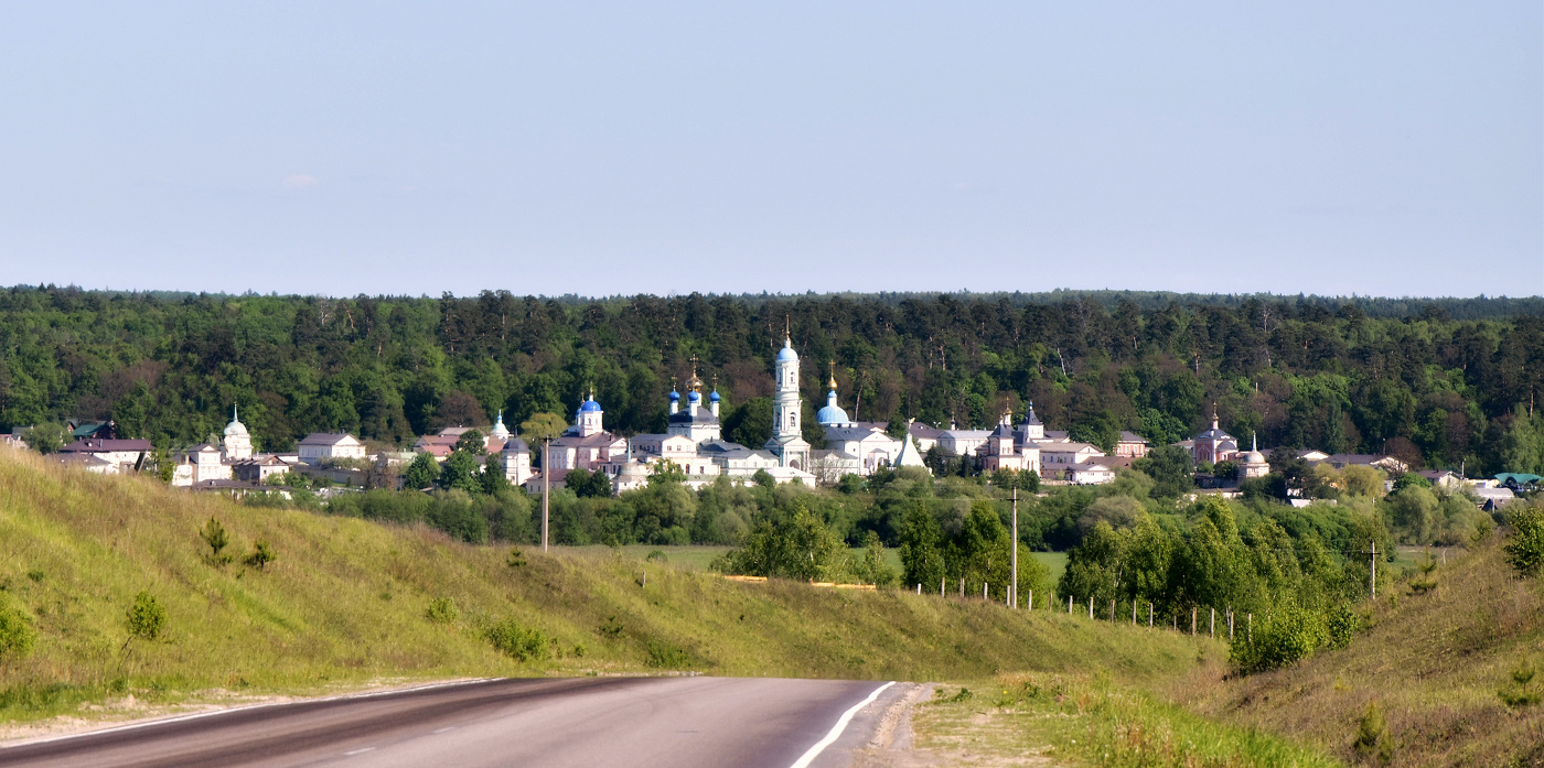 Впереди - Оптина пустынь