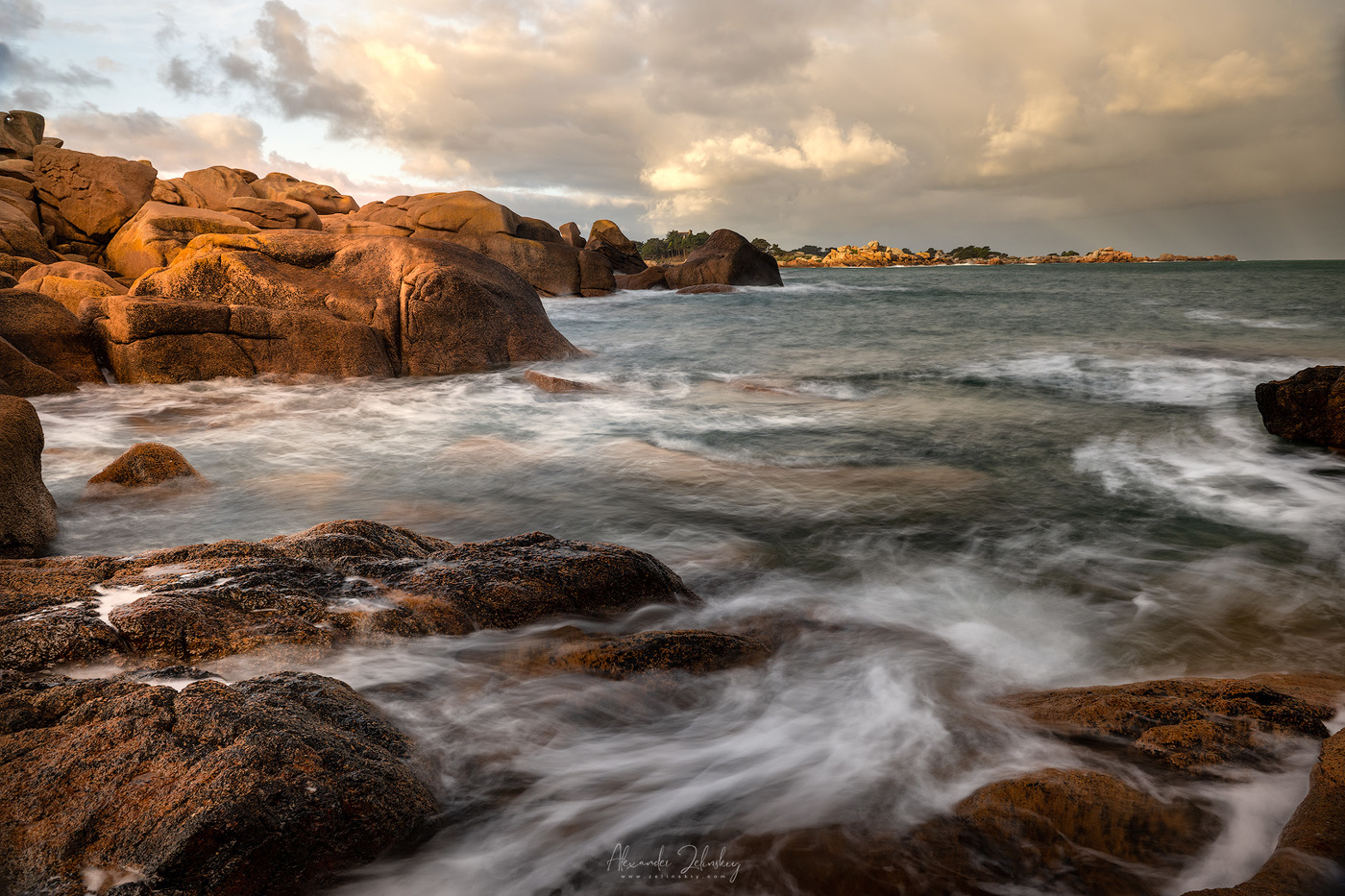 Утренние скалы