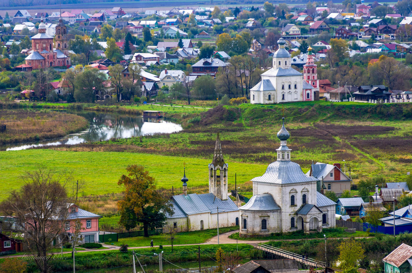 Город Суздаль осенью.