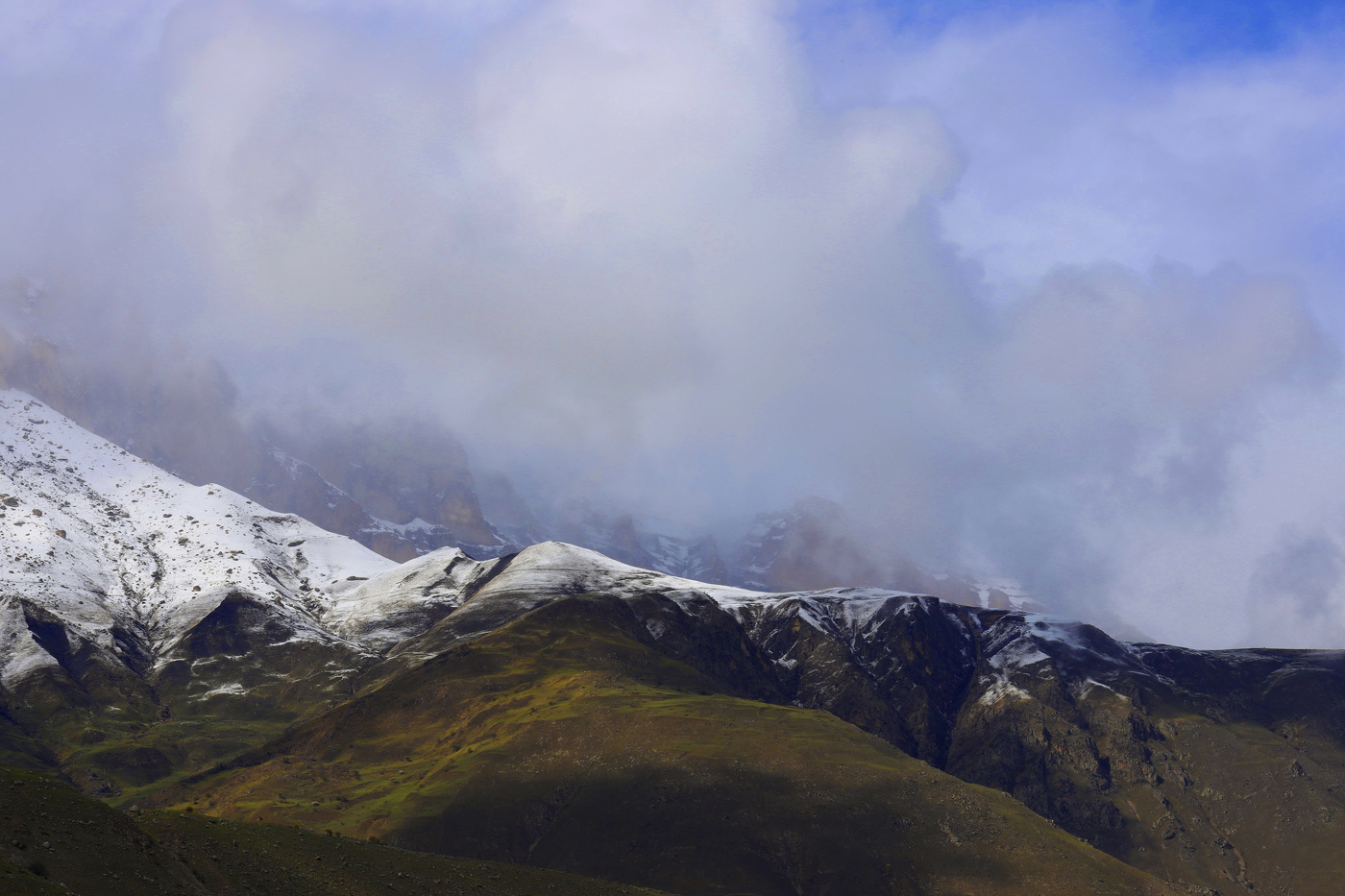 Кавказ в мае
