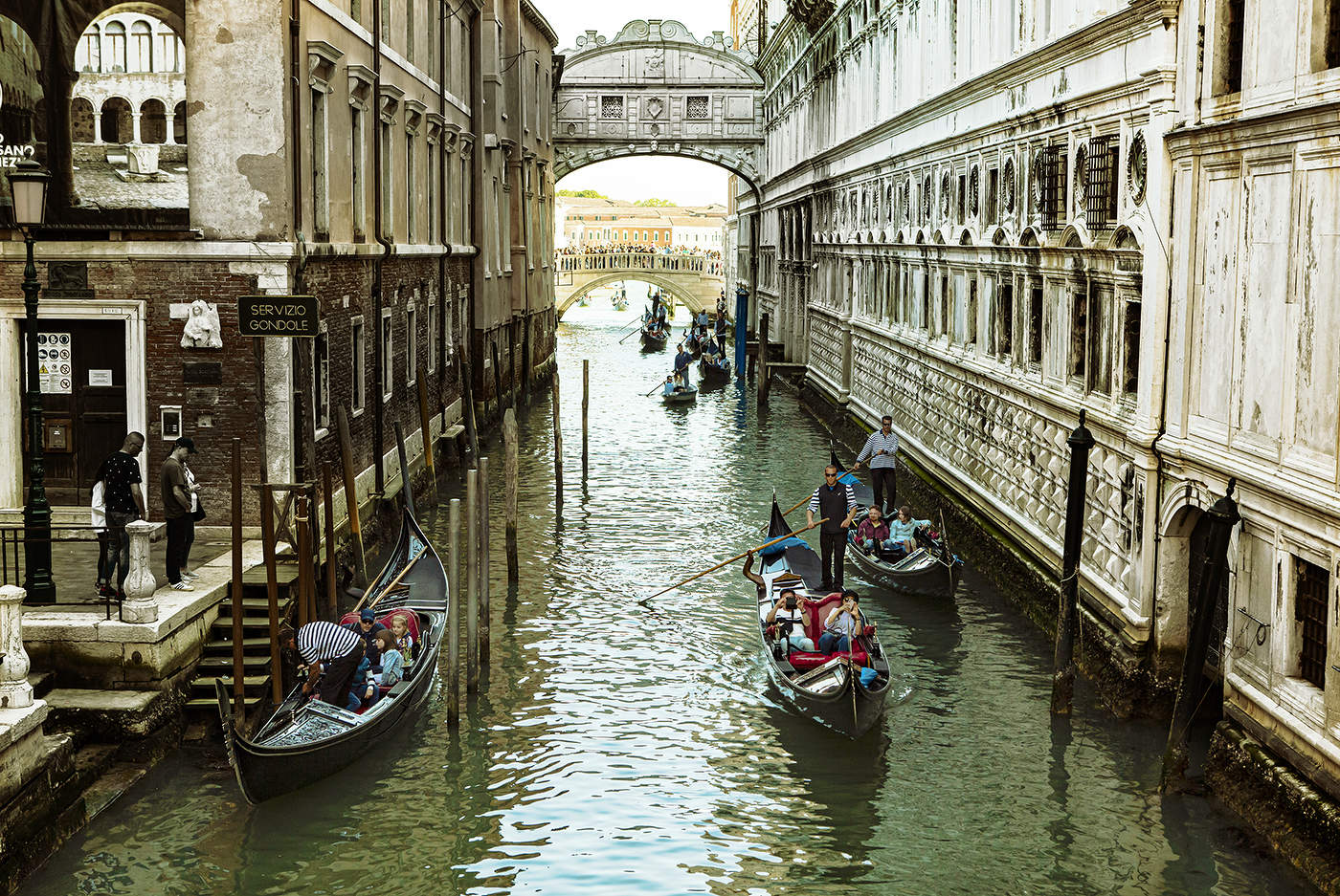 Рядом с Гранд-кналом