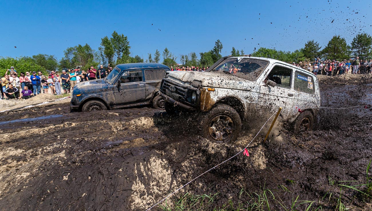 НИВА грязи не боится...