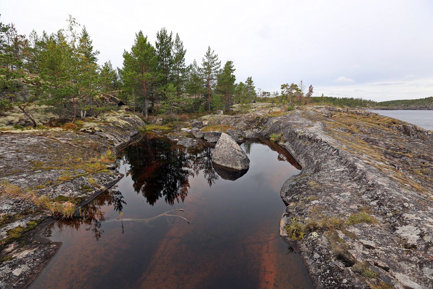 Озеро в озере