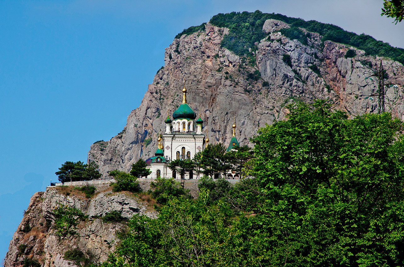 Храм на скале.