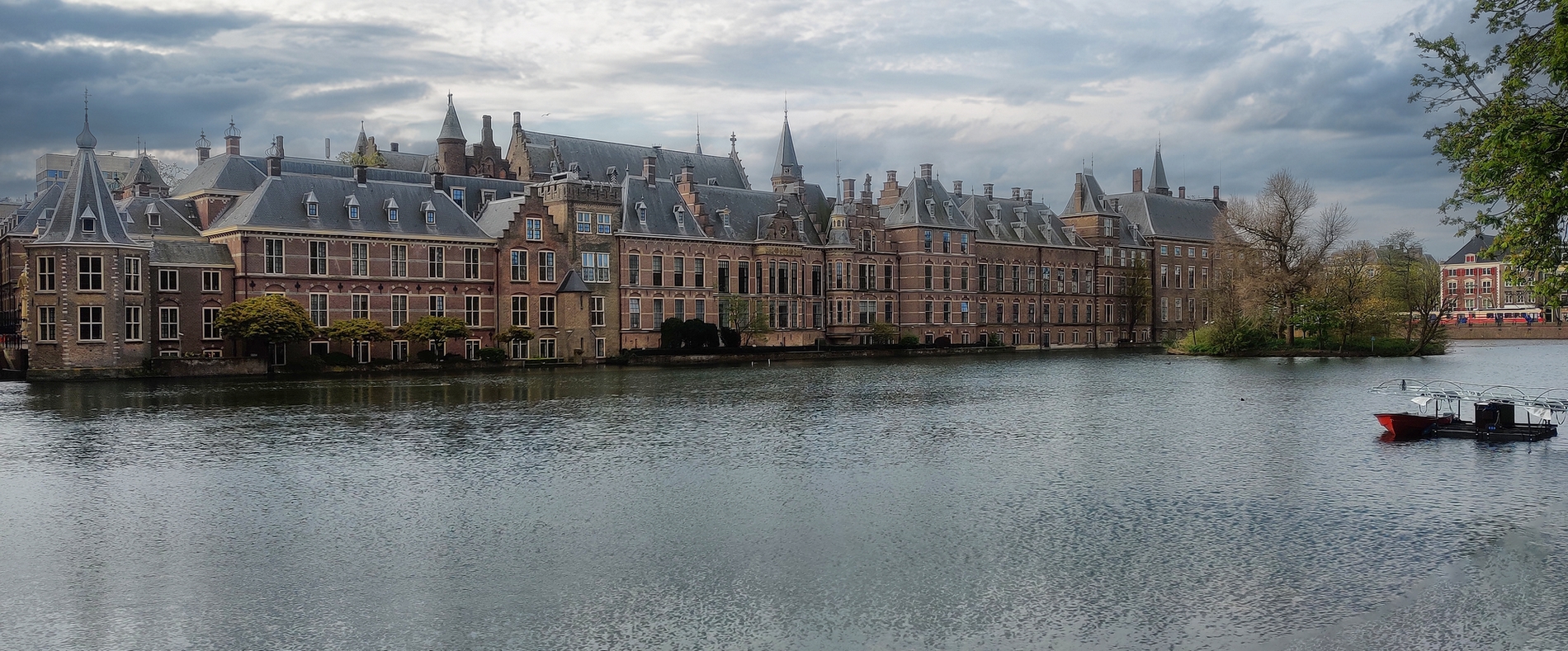 Дворец Нордейнде в Гааге