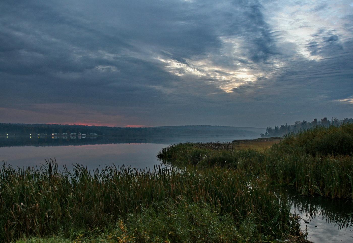 Утро на озере