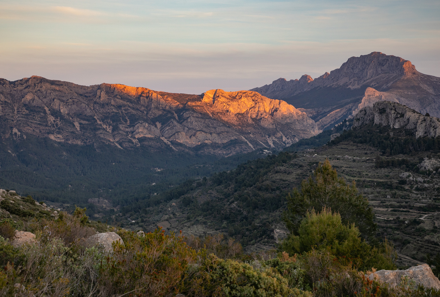 В лучах заката...