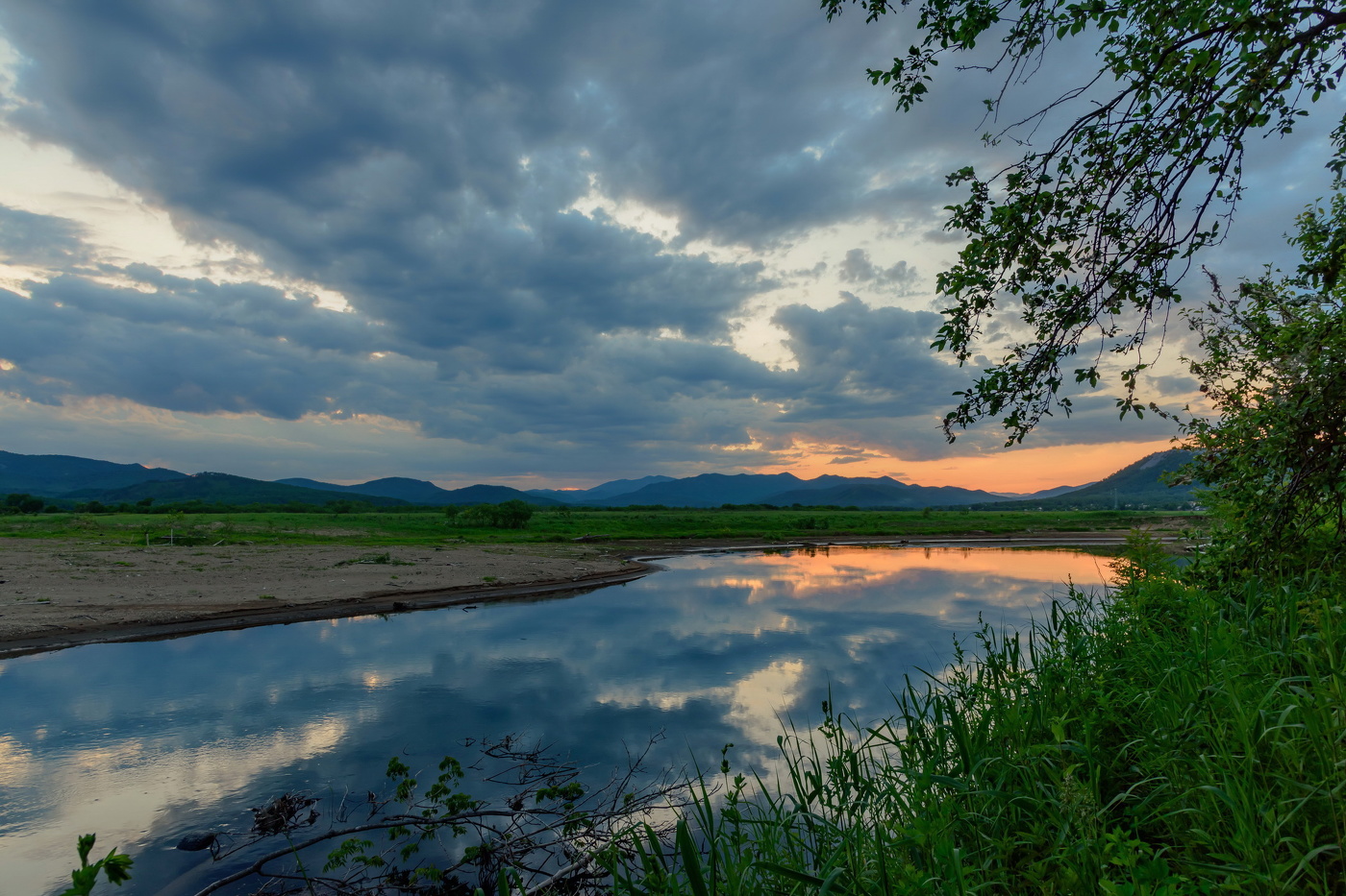 Вечер у речки
