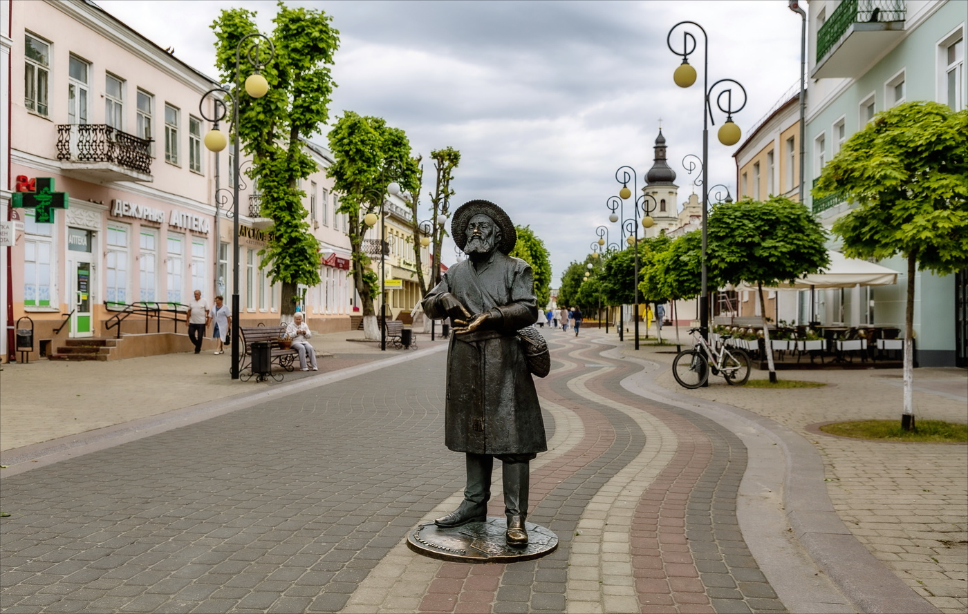В СТАРОМ ГОРОДЕ