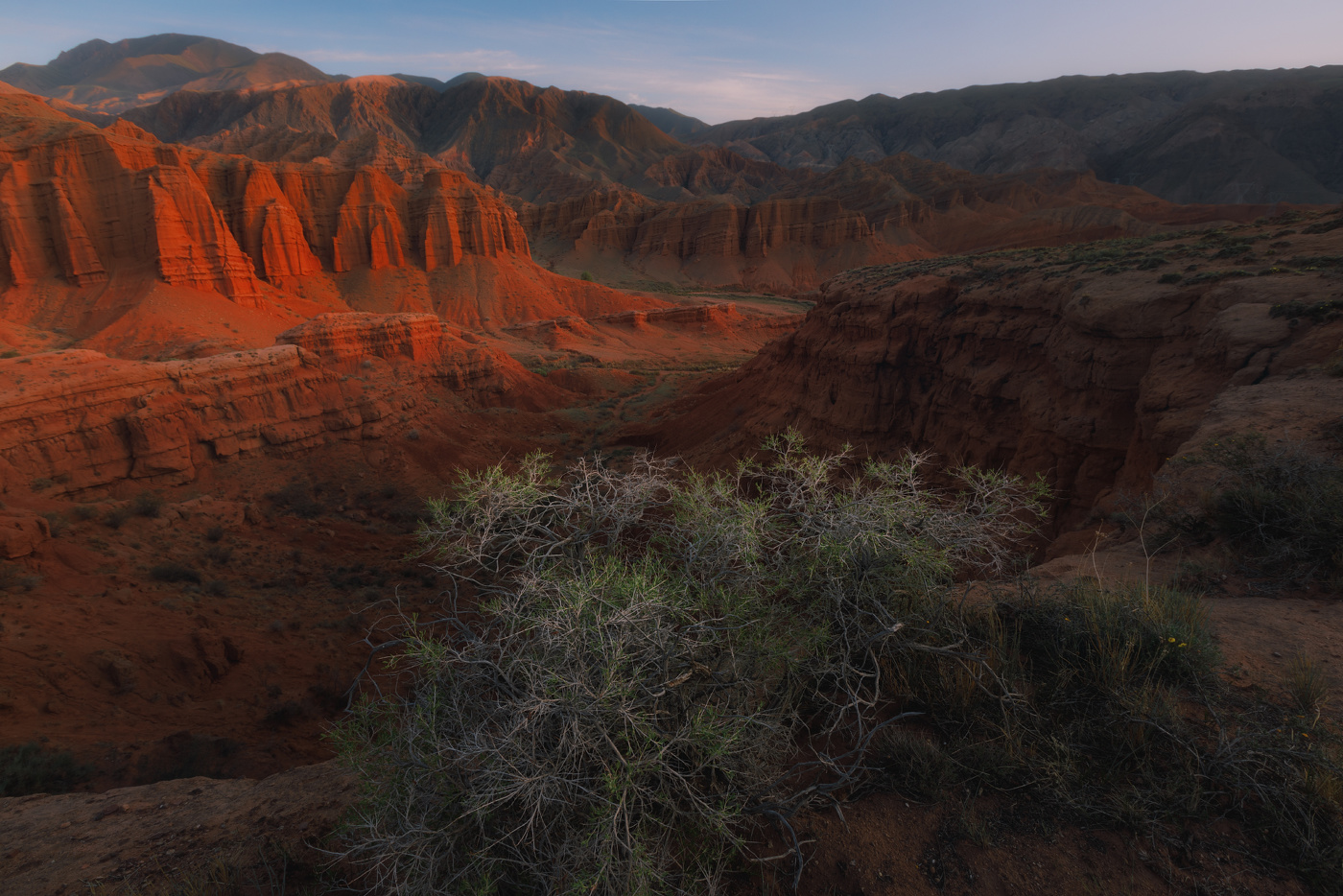 Каньон Конорчек под первыми лучами солнца