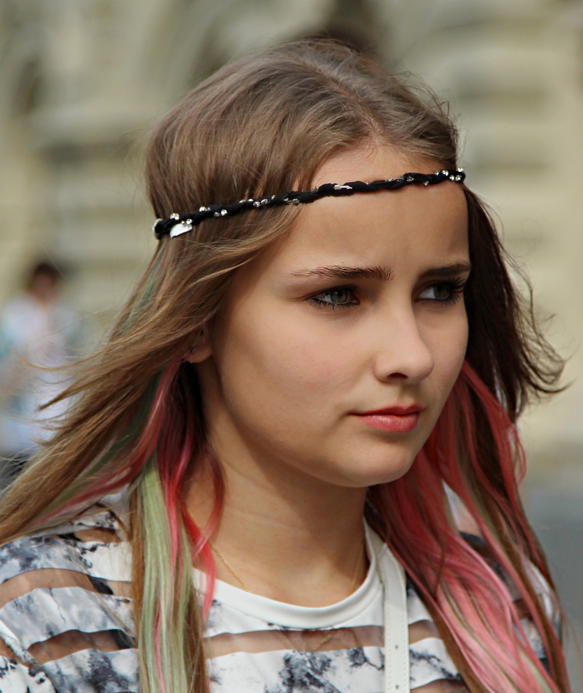 Портрет прохожей