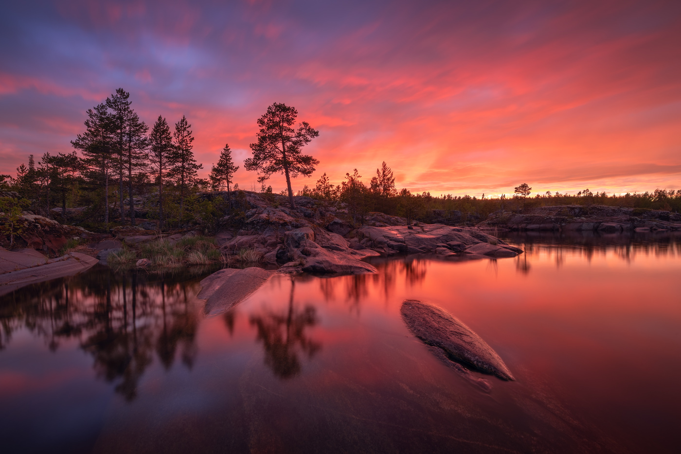 Полыхающая Ладога...