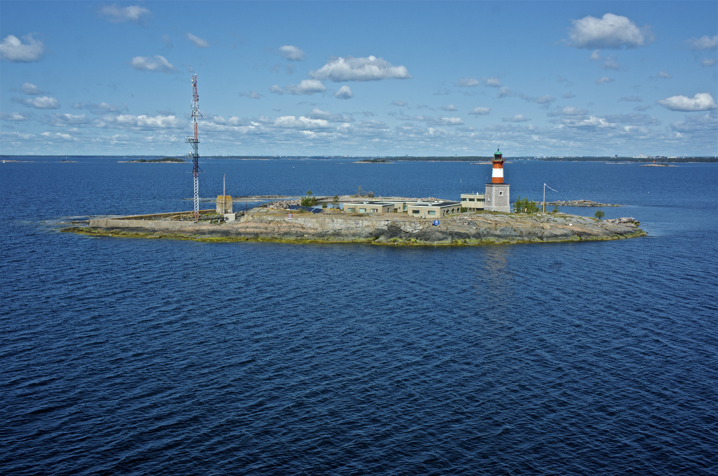 Остров-маяк Хармая