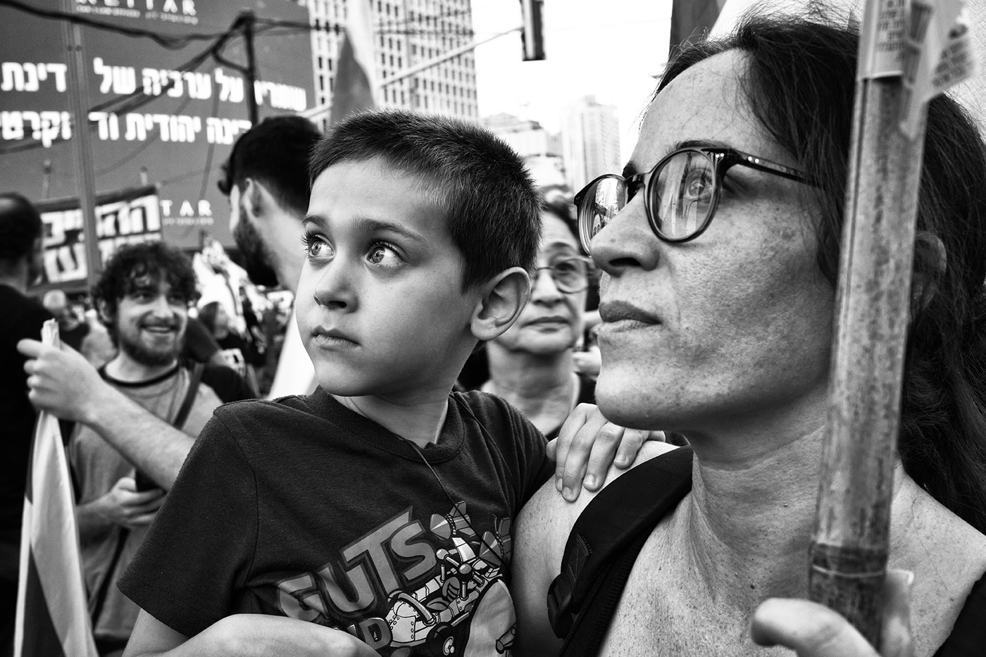 Взгляд настороженной надежды