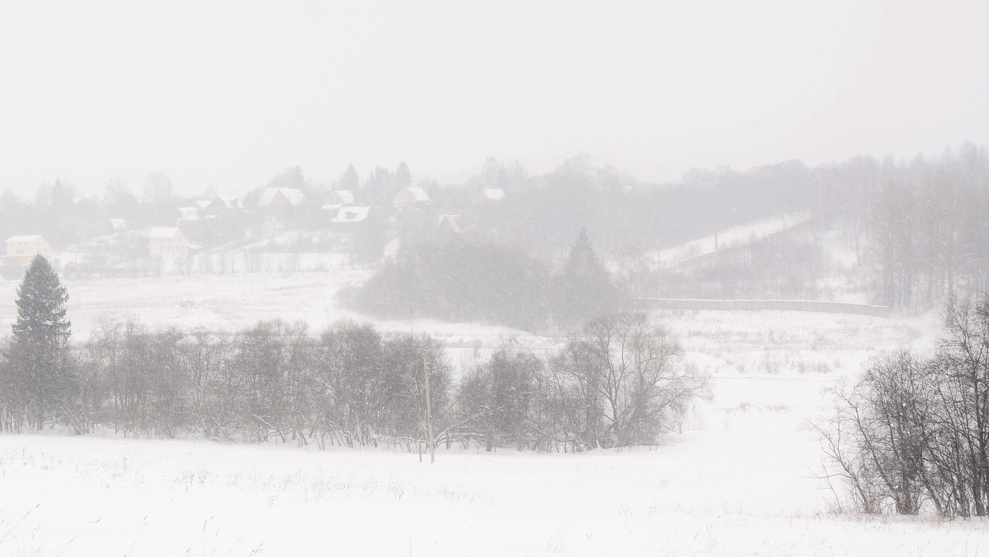 "Мело, мело по всей земле, во все пределы ..."