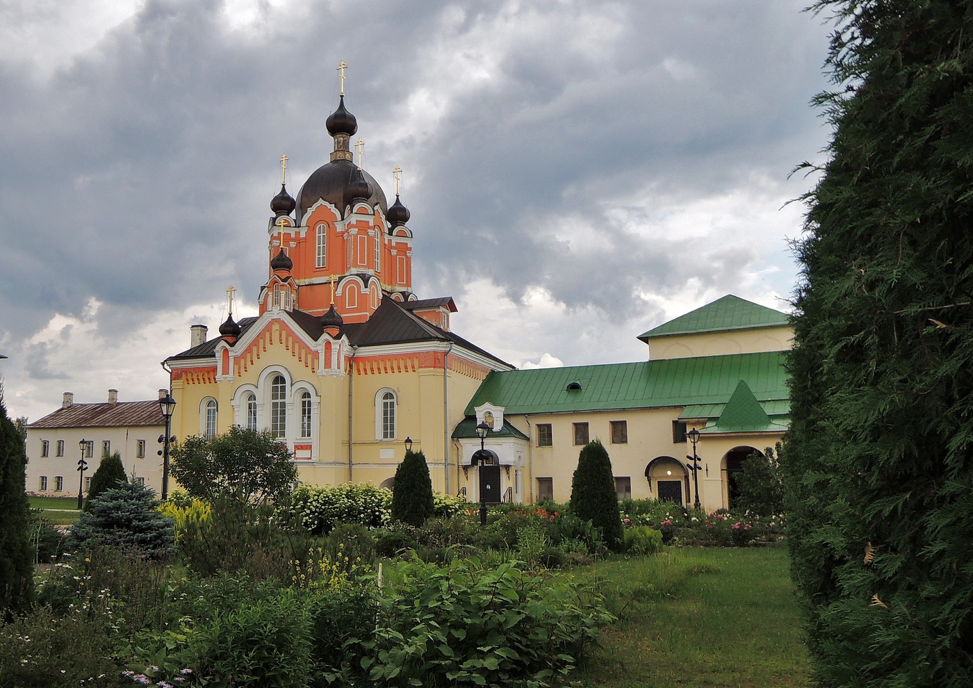 Храм в честь Воздвижения Животворящего Креста Господня