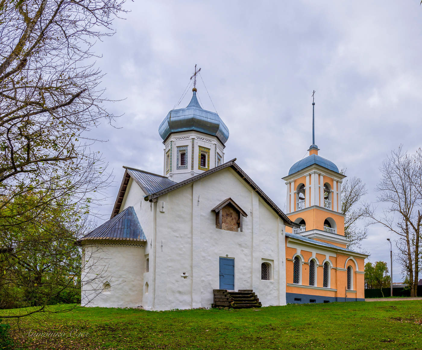Великий Новгород в пасмурную погоду.