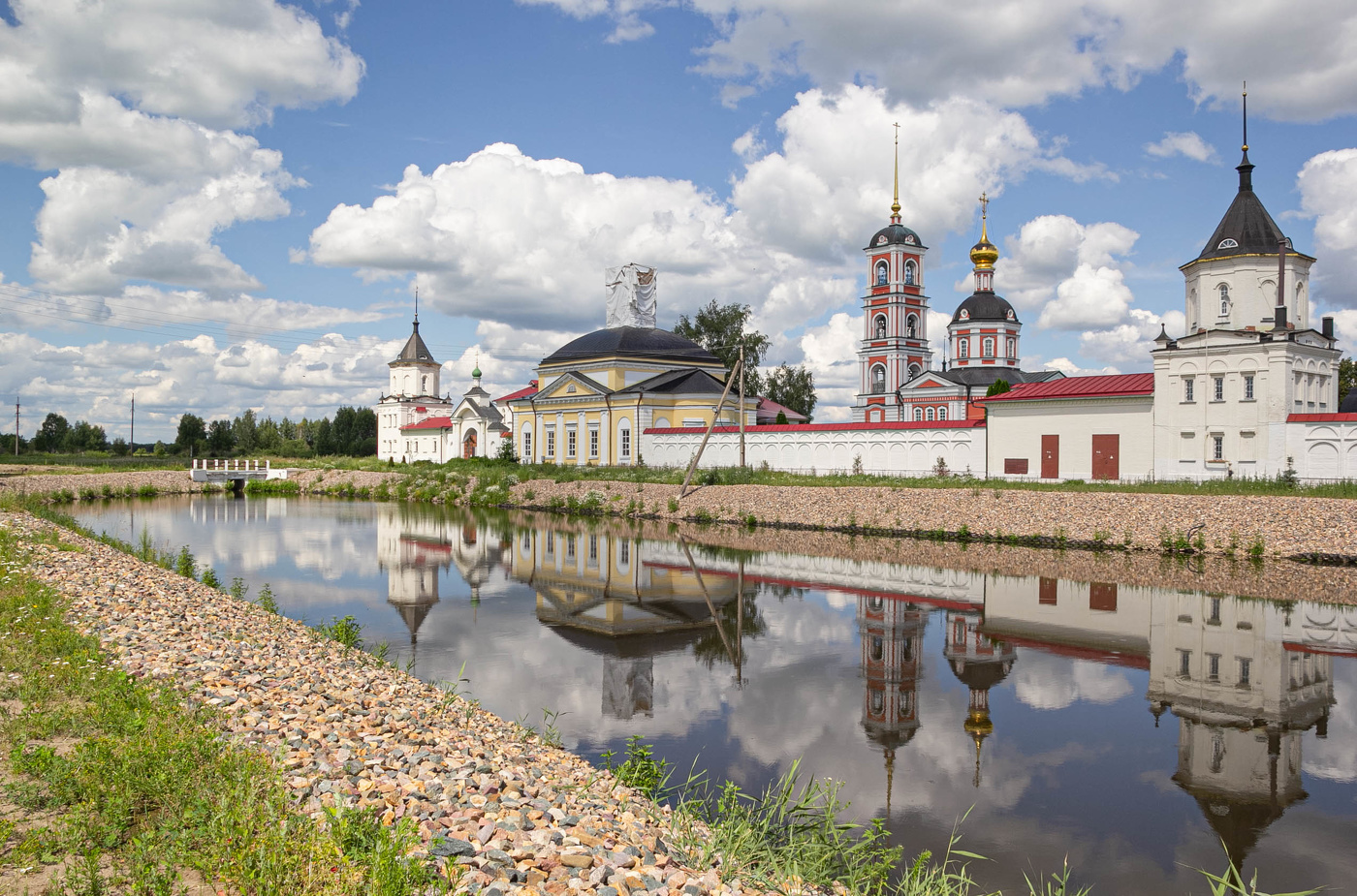 Зеркальная гладь