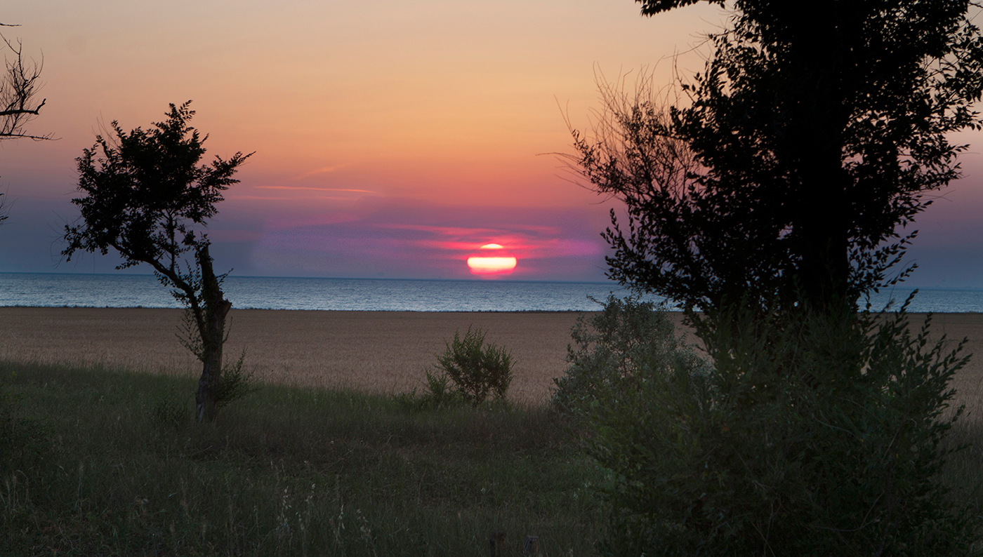 Солнце в море садилось