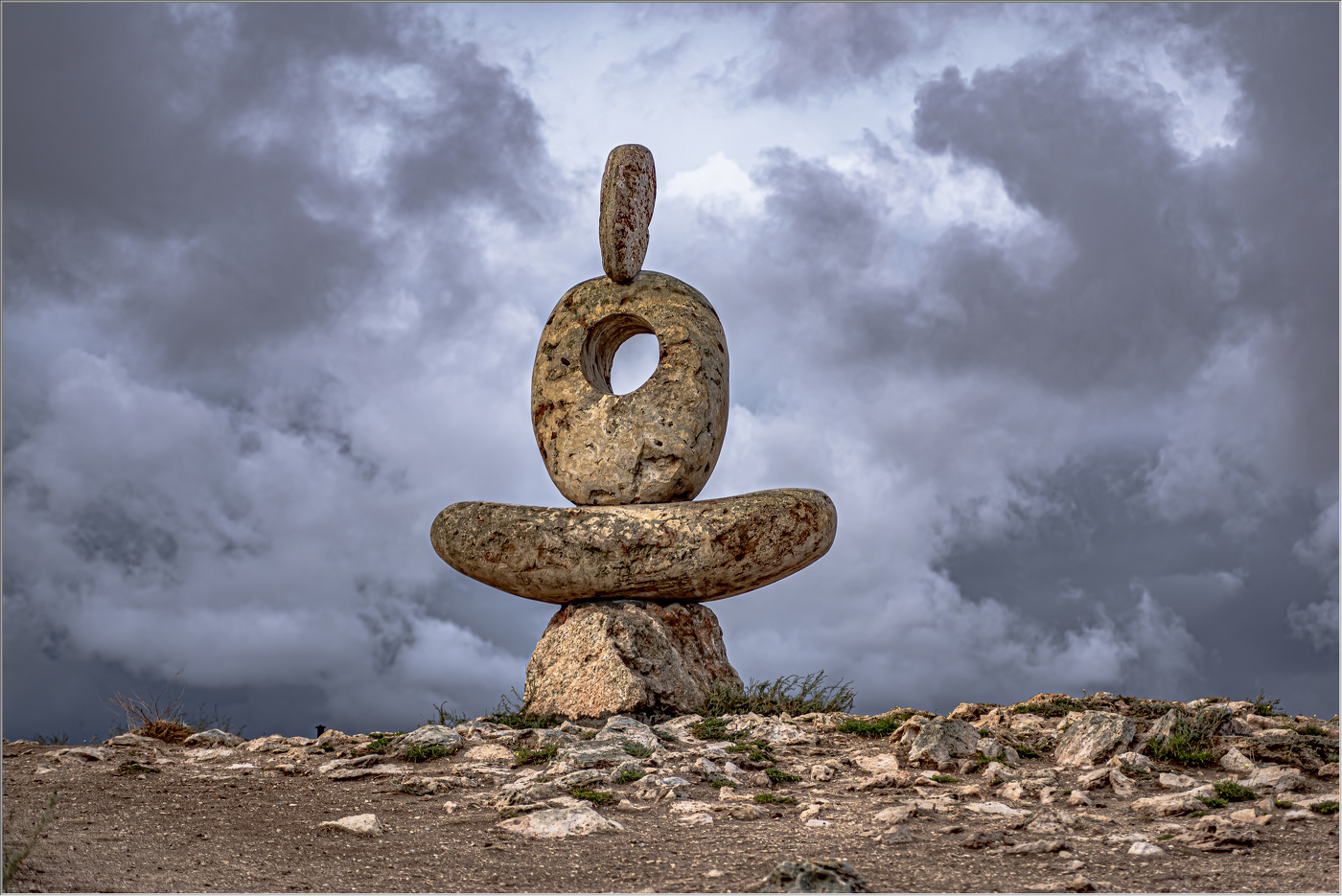 "Мыслитель" в облаках