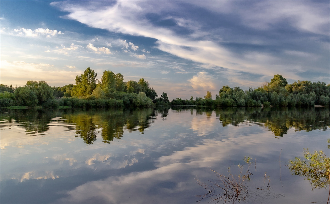 ЛЕТНИЙ ВЕЧЕР ДОГОРАЛ...