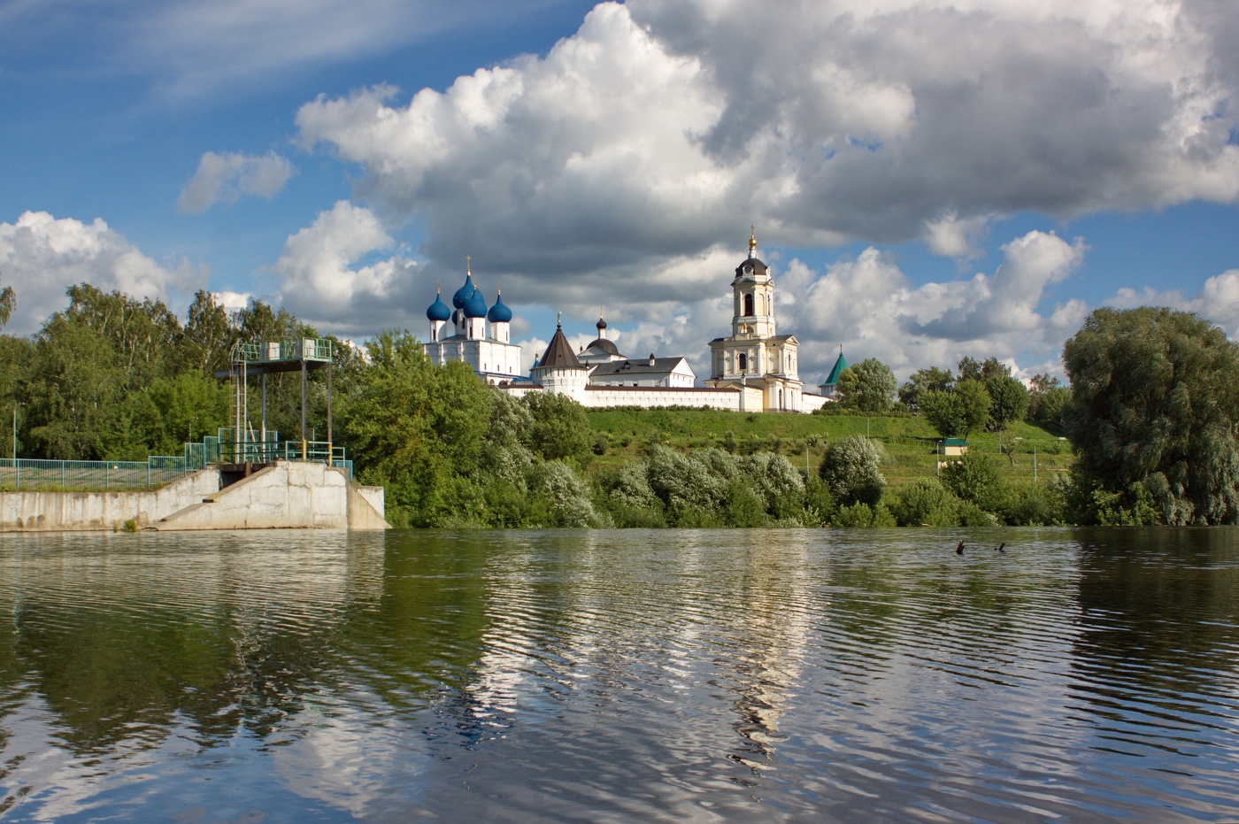 Летний сюжет у плотины