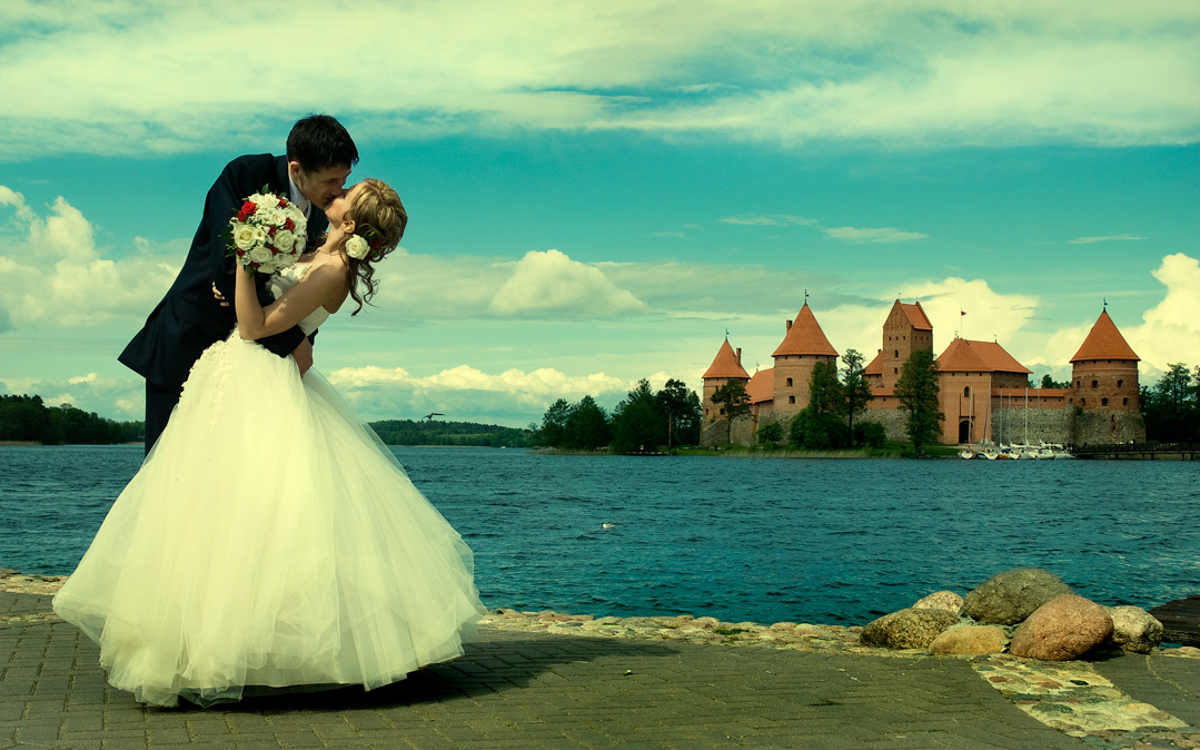 *  W E D D I N G   D A Y *