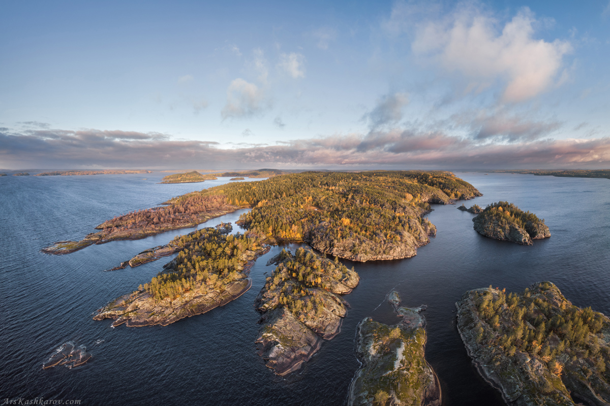 "Вид сверху на Ладожские шхеры"