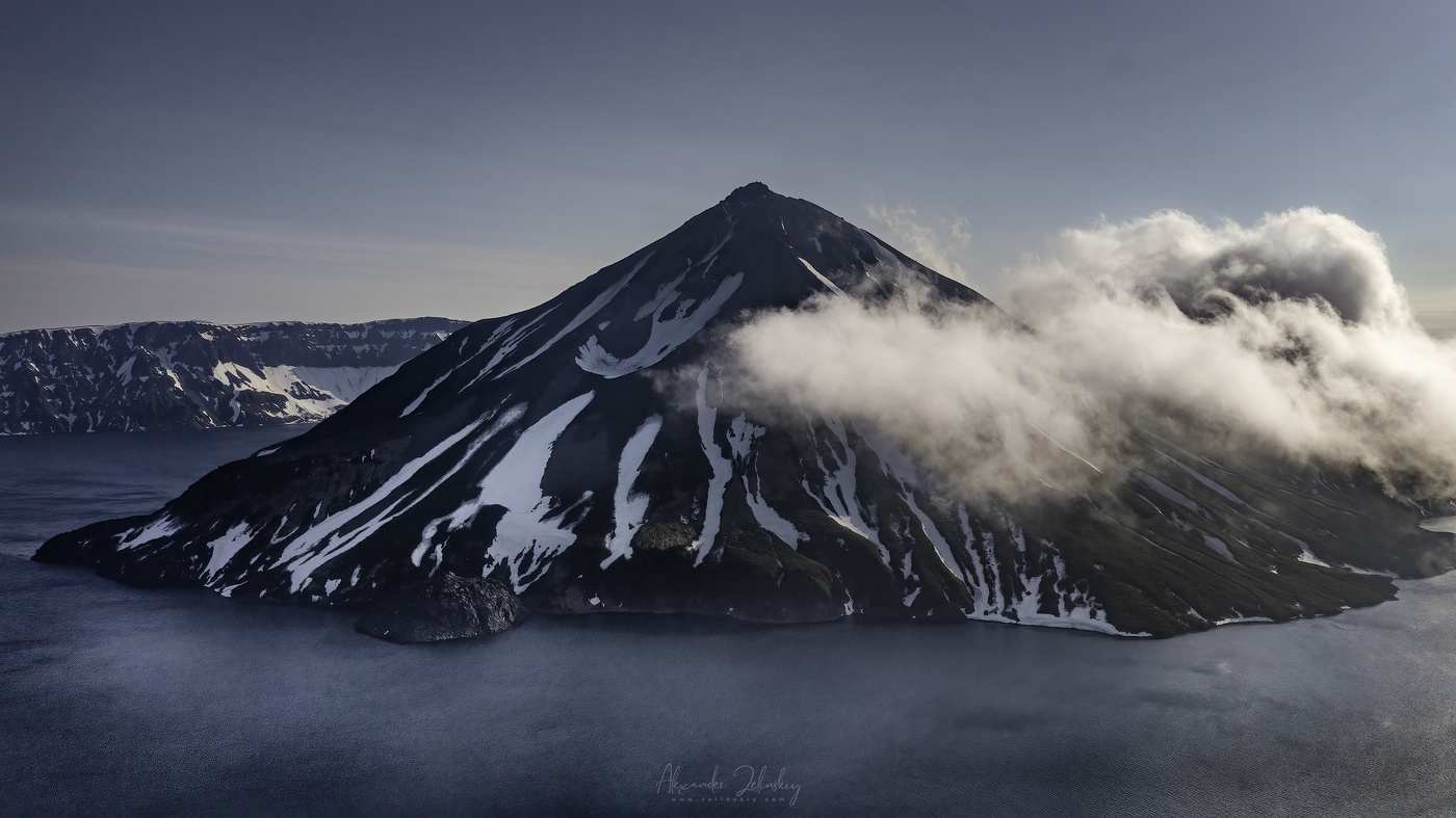 Вулкан Креницына