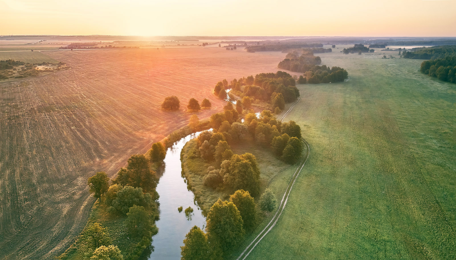 Июль. Рассвет над Ислочью