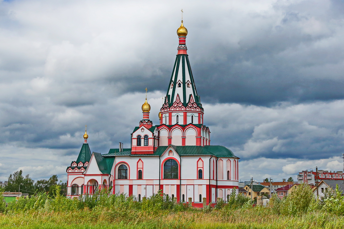 Ростов Великий приумножается храмами