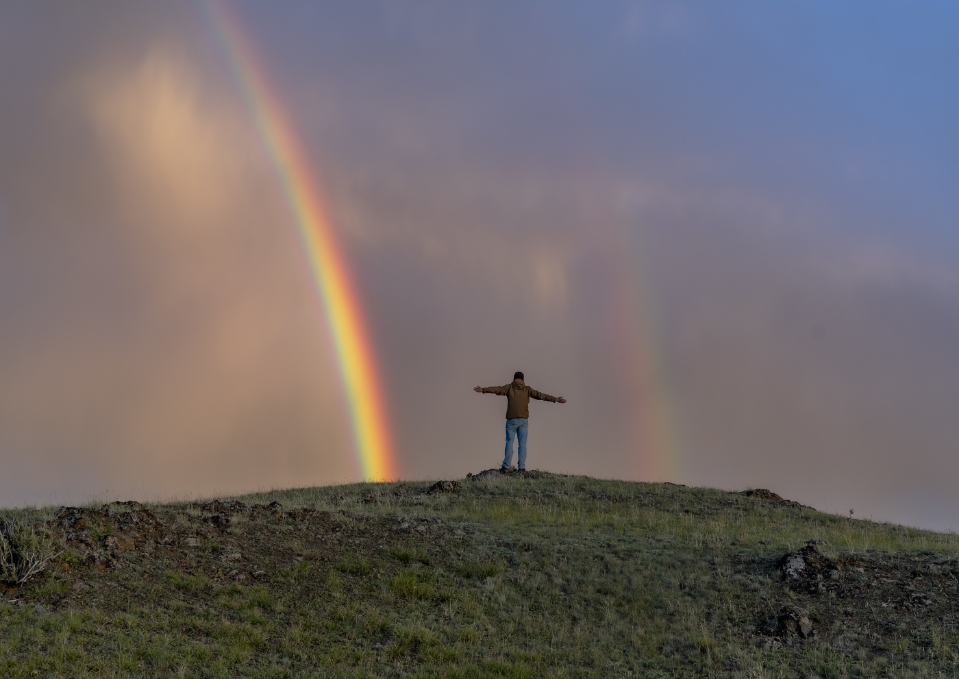 Рядом с радугой